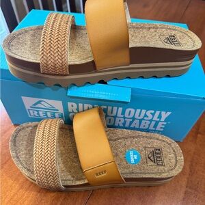 Reef Women's cushion vista Hi sandal natural braid size 8
